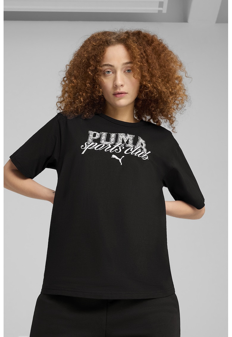 Tricou cu logo si decolteu la baza gatului