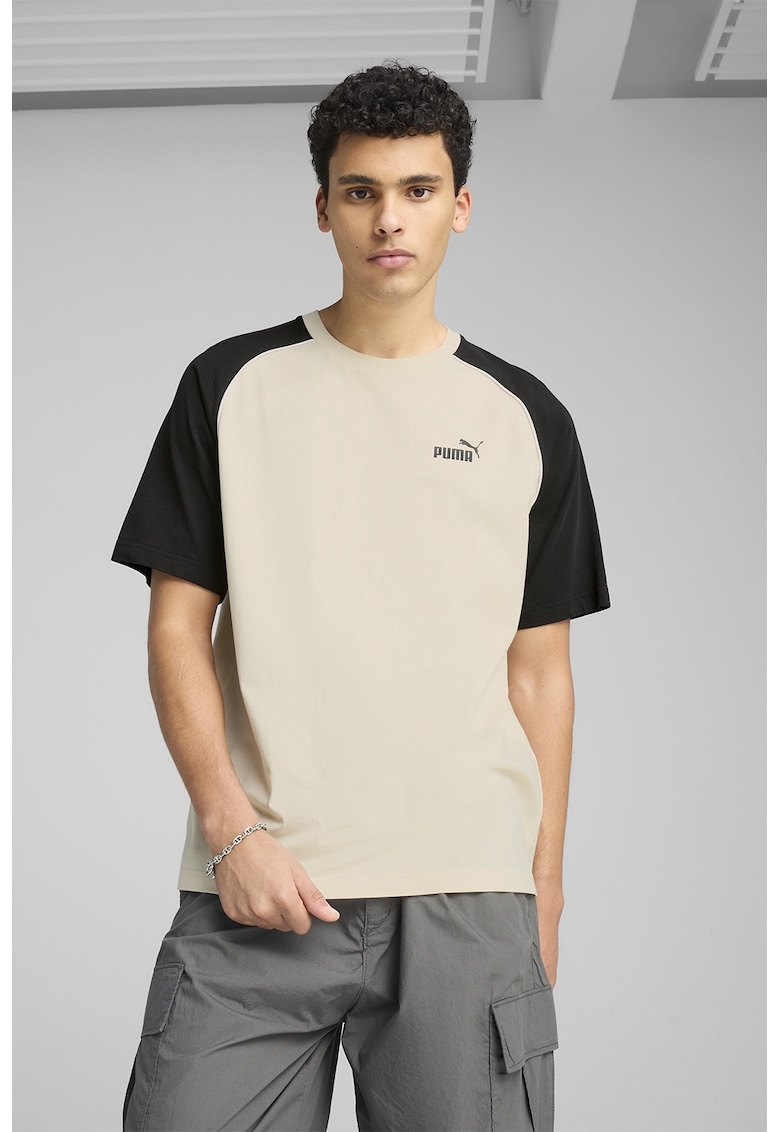 Tricou cu decolteu la baza gatului si maneci raglan Tricou cu decolteu la baza gatului si maneci raglan