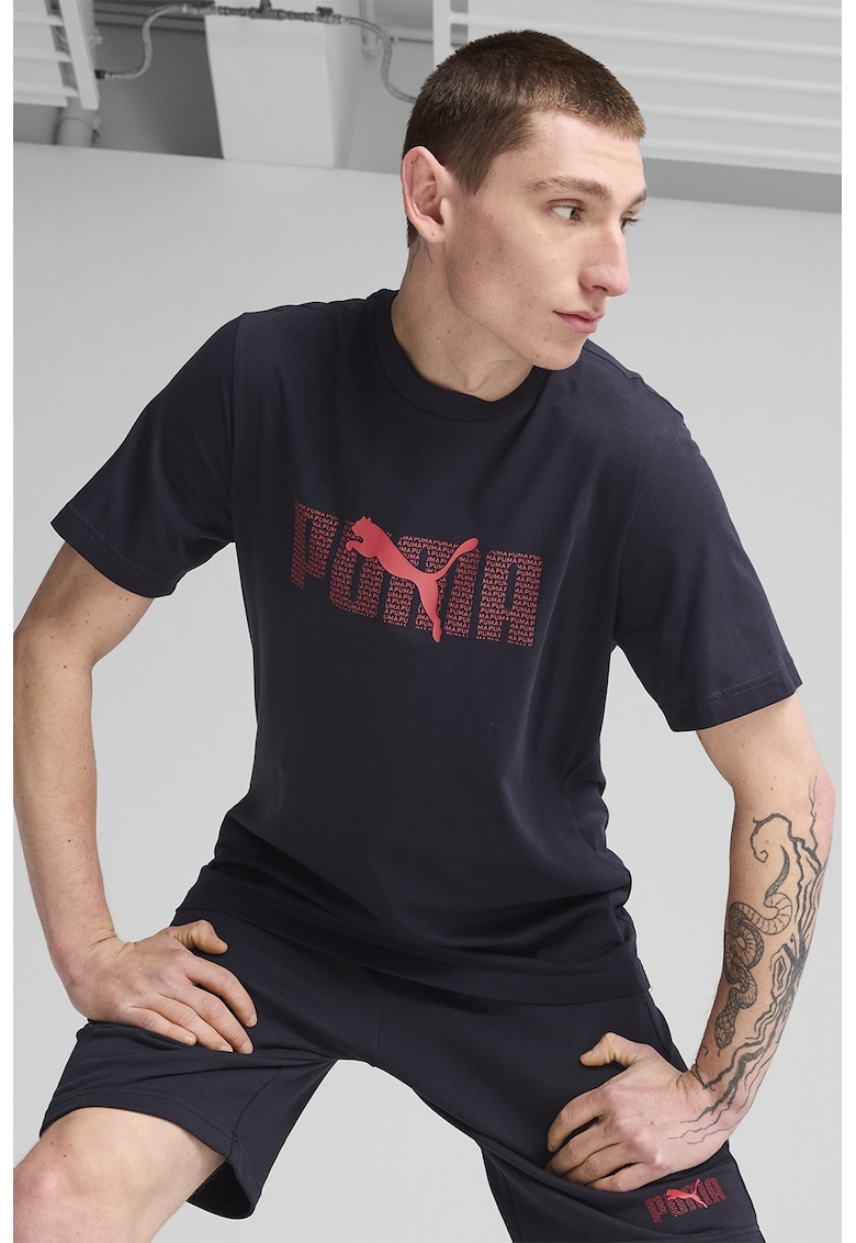 Tricou cu logo si decolteu la baza gatului Tricou cu logo si decolteu la baza gatului