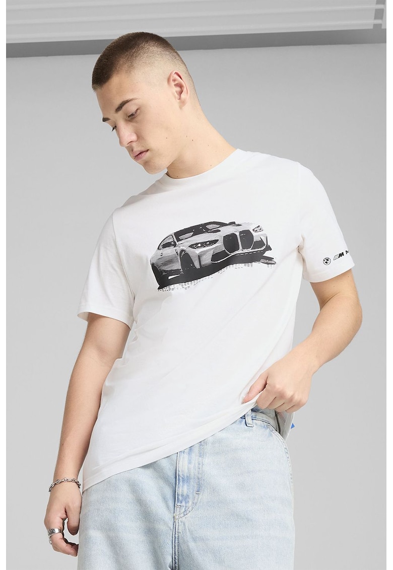 Tricou cu decolteu la baza gatului