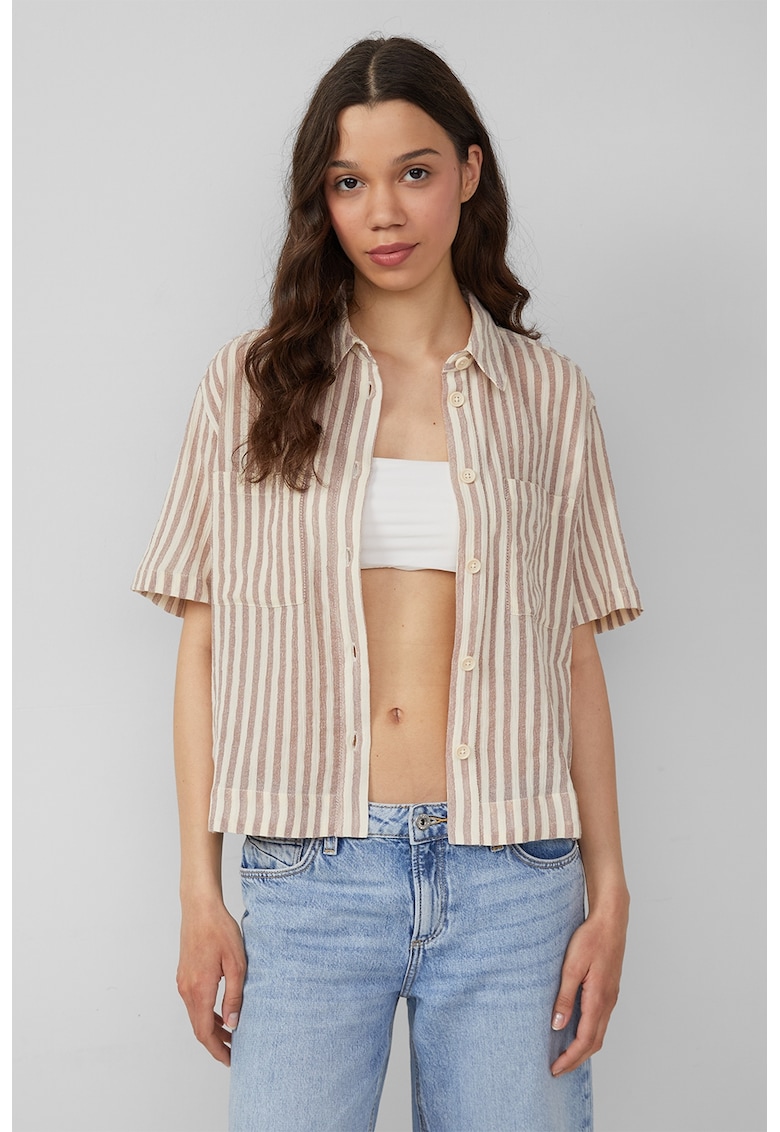 Camasa cu dungi discrete si maneci scurte