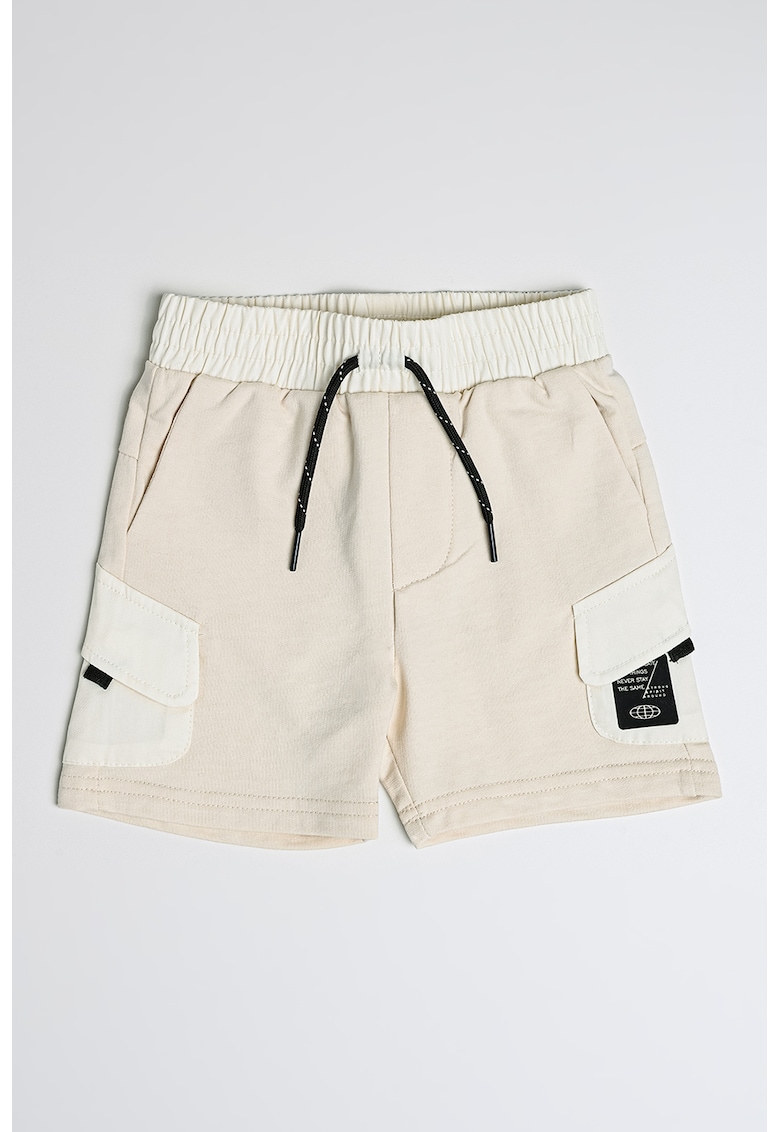 Pantaloni scurti cargo cu snur Pantaloni scurti cargo cu snur