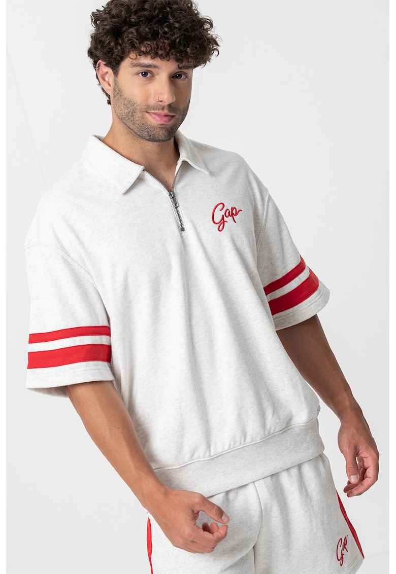 Tricou cu logo brodat Tricou cu logo brodat