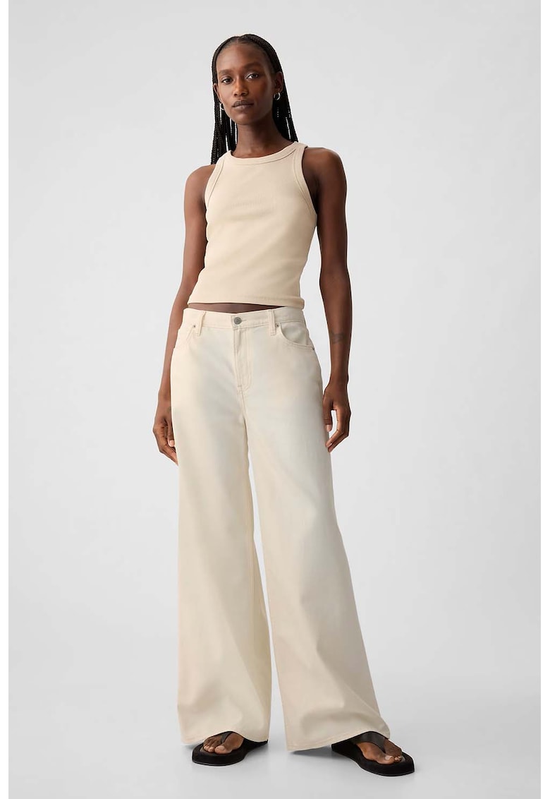 Blugi cu talie inalta si croiala ampla