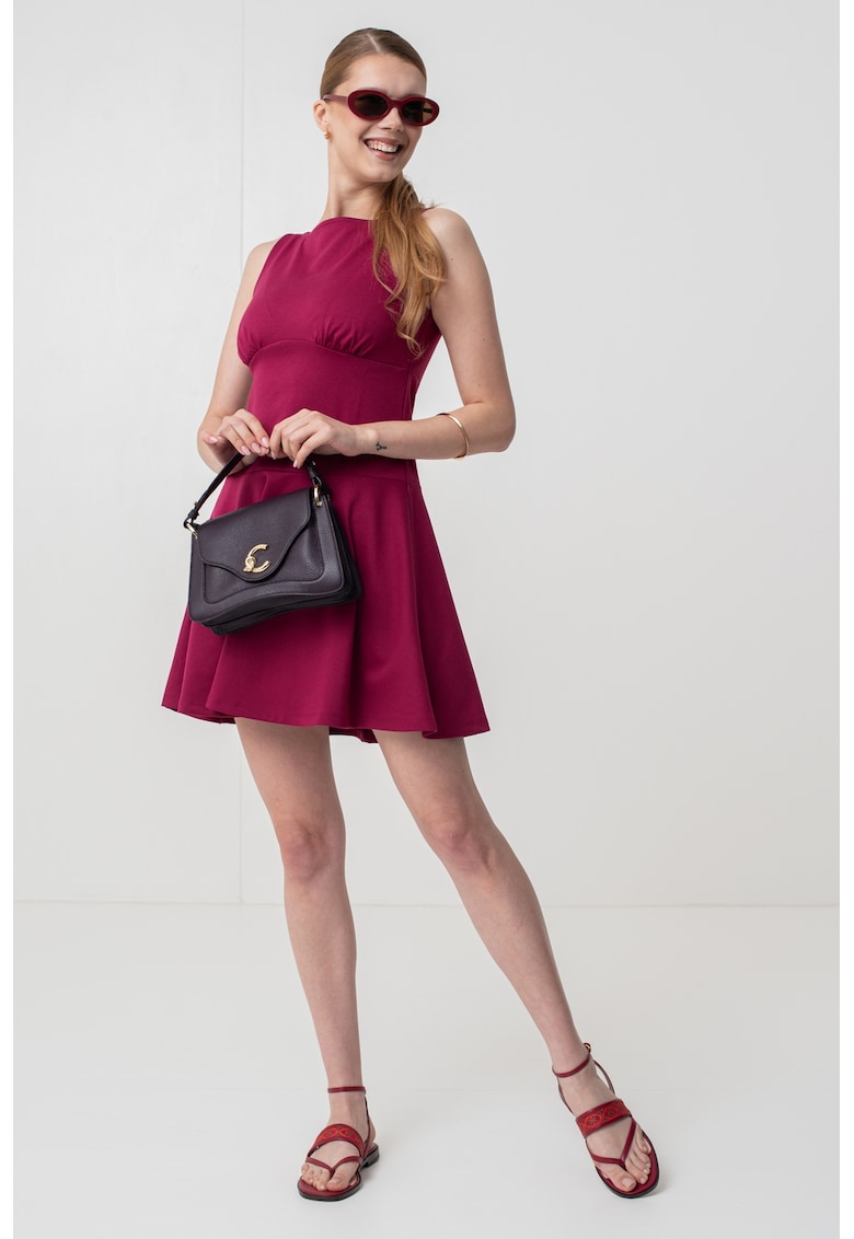 Rochie mini evazata cu decolteu barcuta