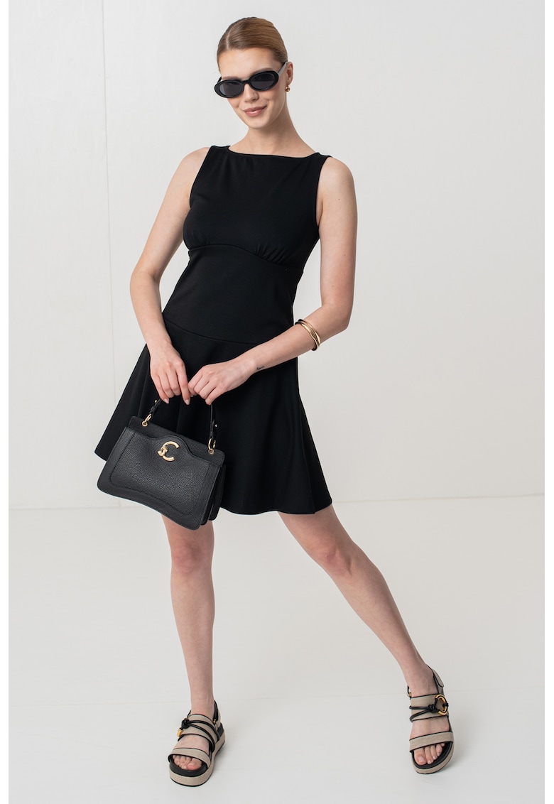 Rochie mini evazata cu decolteu barcuta