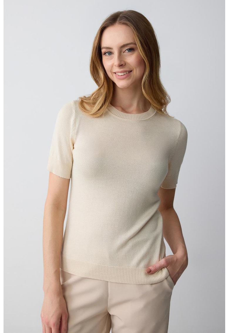 Pulover tricotat fin cu maneci scurte