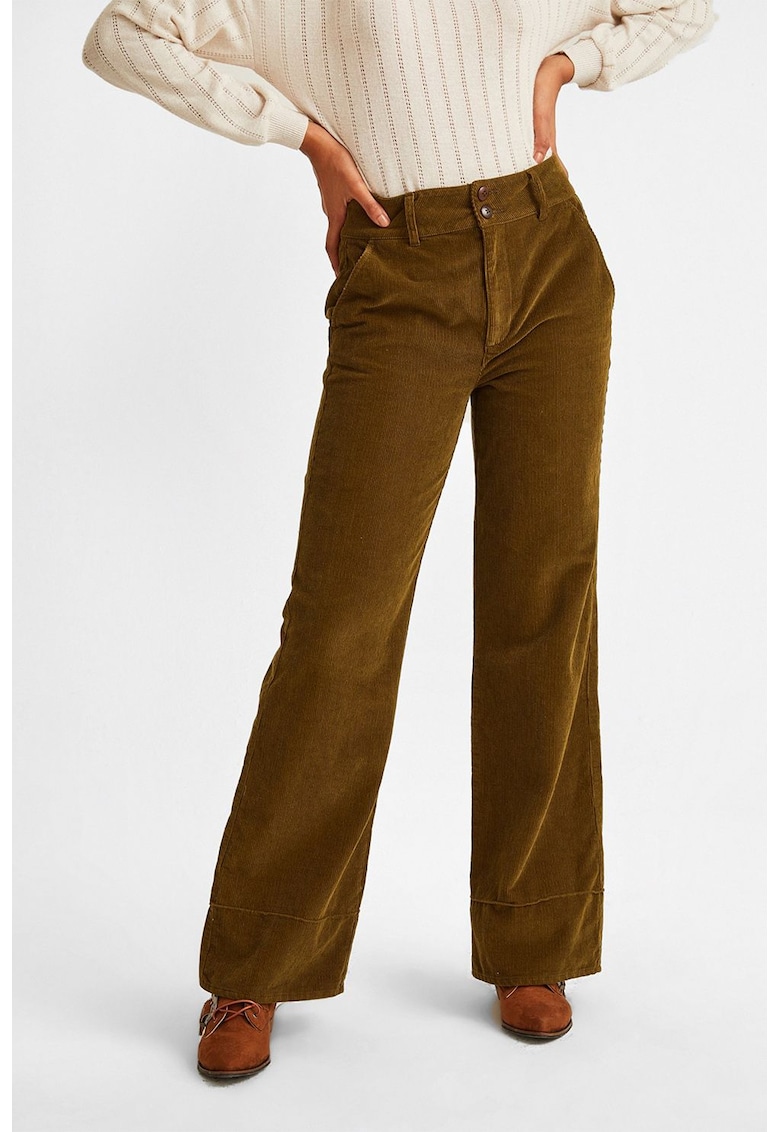 Pantaloni cu croiala ampla si talie inalta - Maro scortisoara