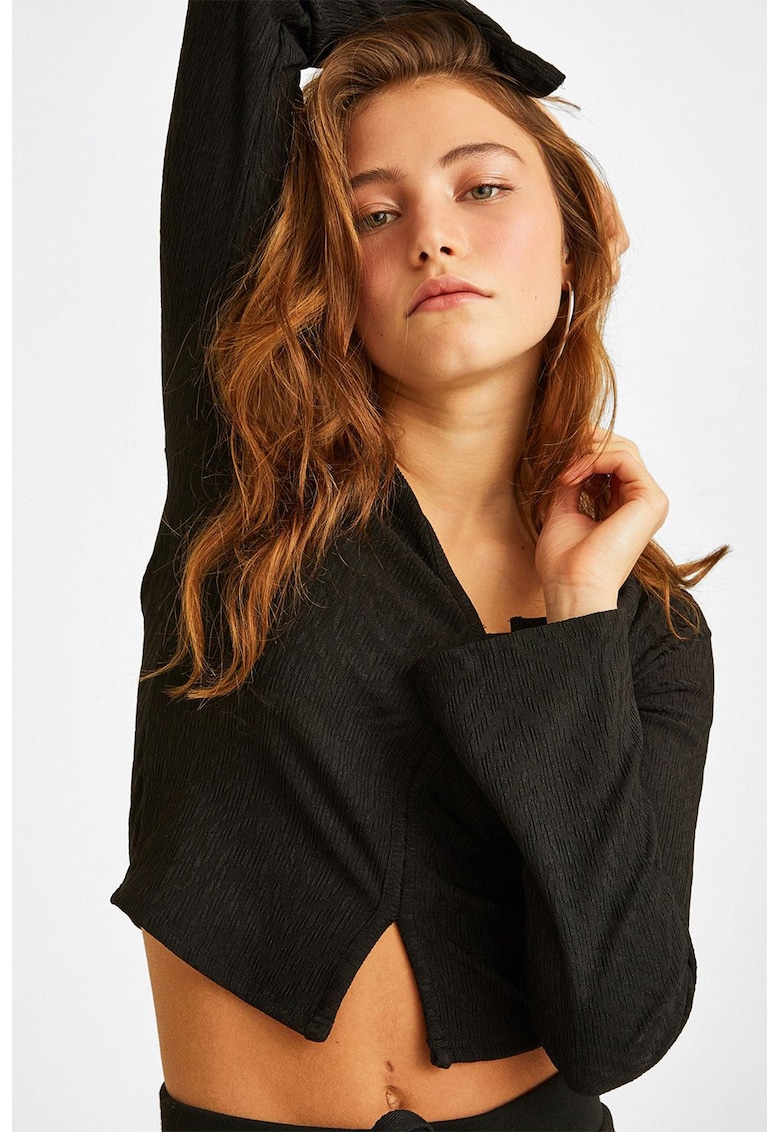 Bluza cu decolteu in V si slit frontal