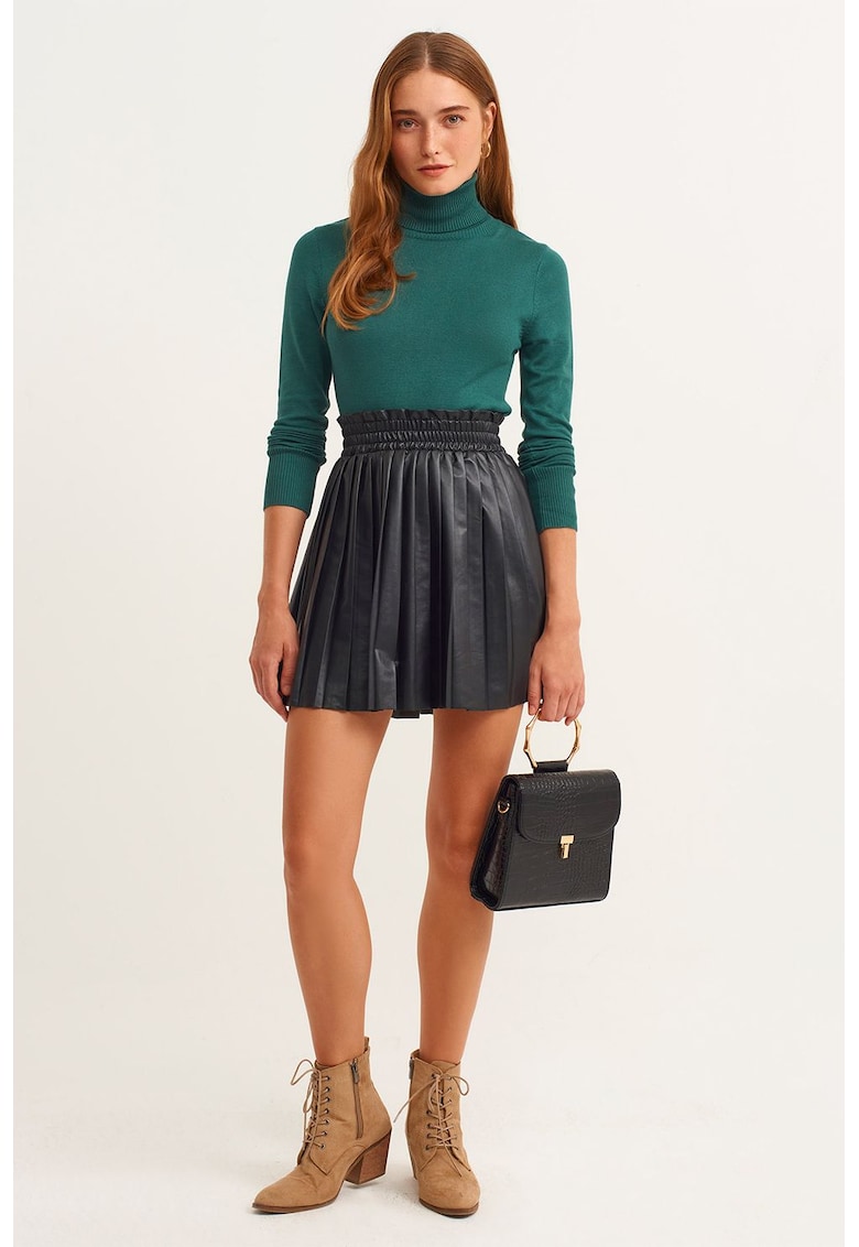 Fusta mini cu croiala evazata