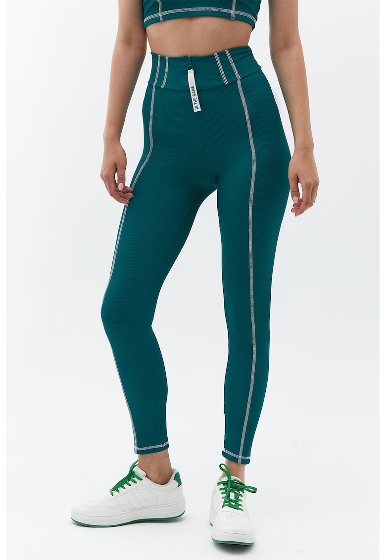 Colanti cu cusaturi contrastante