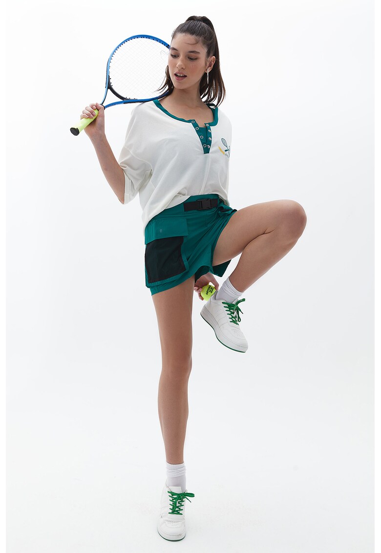 Pantaloni scurti cu buzunare laterale