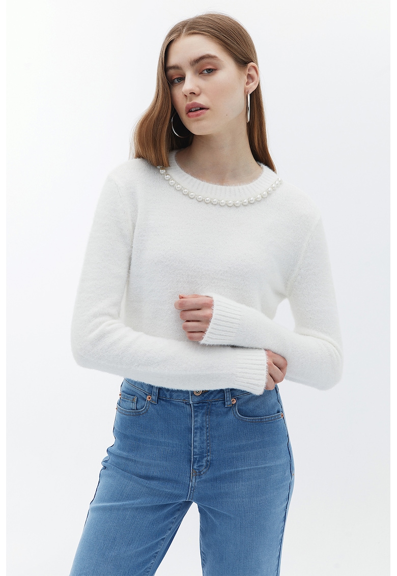 Pulover crop cu perle sintetice