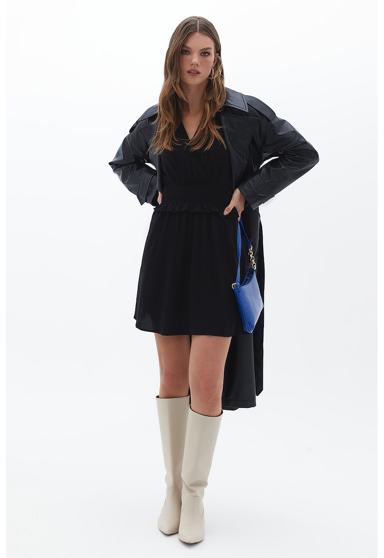 Rochie scurta cu croiala in A si decolteu in V