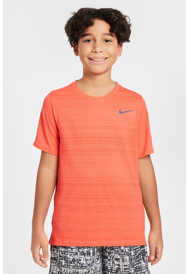Tricou cu logo reflectorizant si imprimeu pentru fitness Miler Dri-Fit Tricou cu logo reflectorizant si imprimeu pentru fitness Miler Dri-Fit