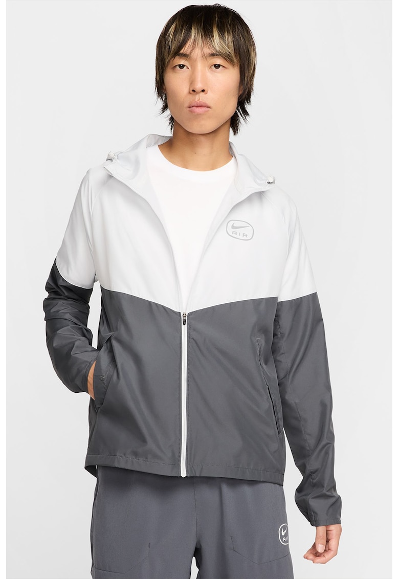 Jacheta cu fermoar si buzunare laterale