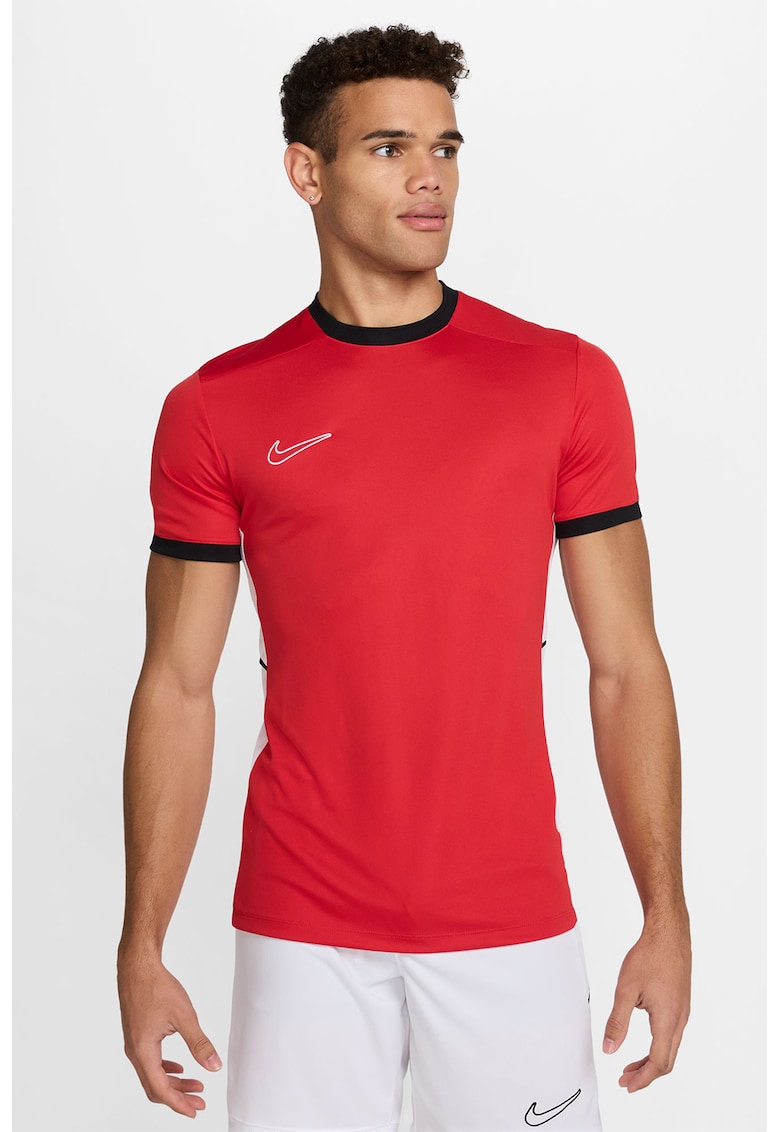 Ticou cu decolteu la baza gatului - pentru fotbal