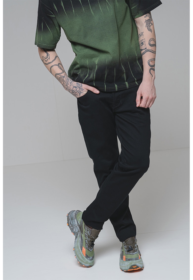 Blugi regular-fit 1986 Larkee Beex Blugi regular-fit 1986 Larkee Beex