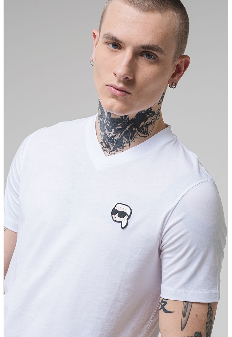 Tricou cu decolteu in V si logo