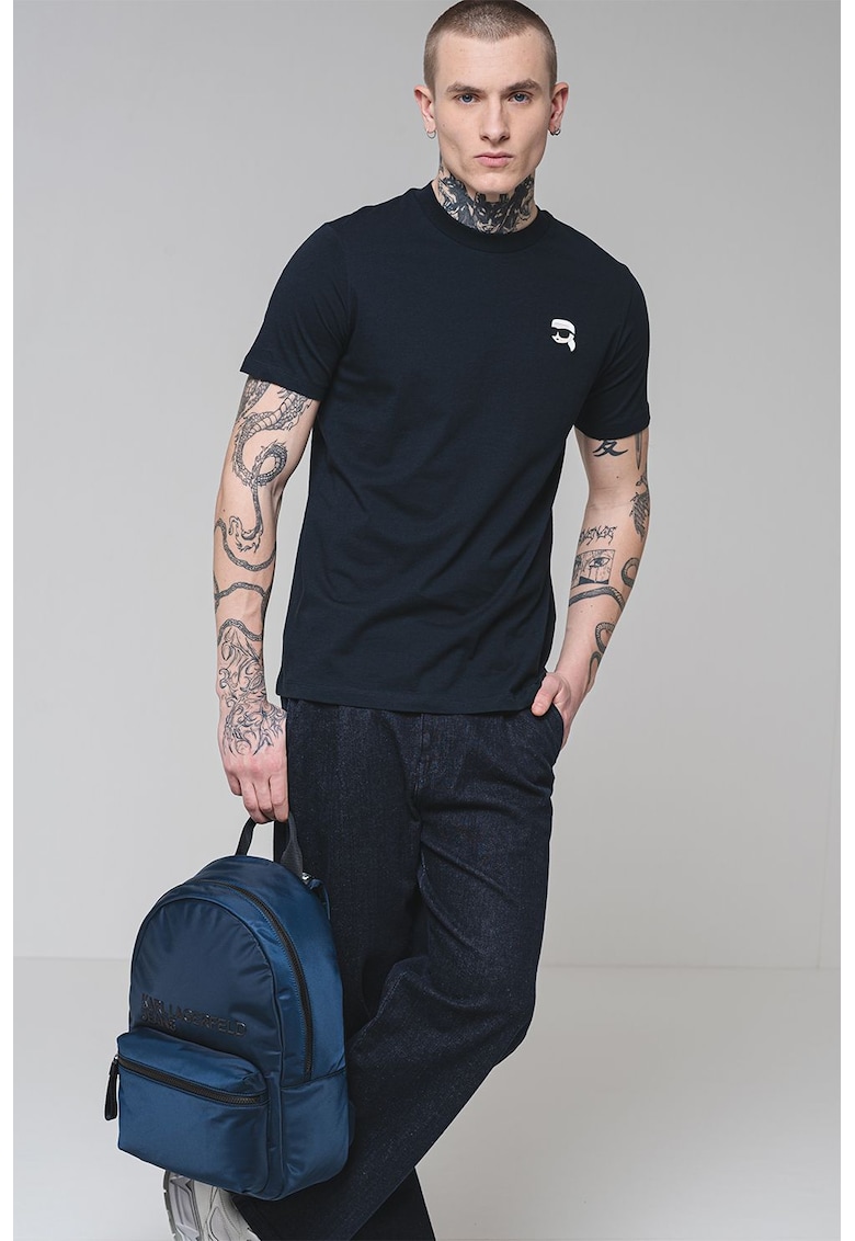 Tricou cu decolteu la baza gatului si logo