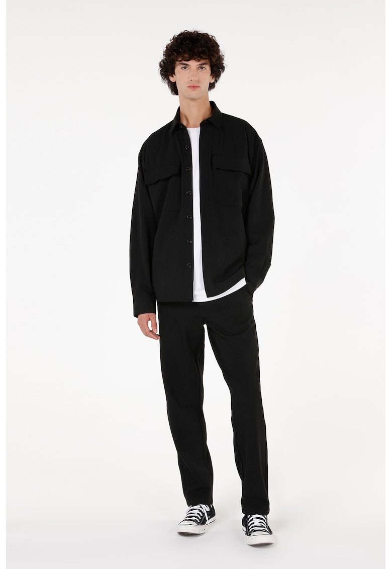 Camasa cu model uni si buzunare aplicate