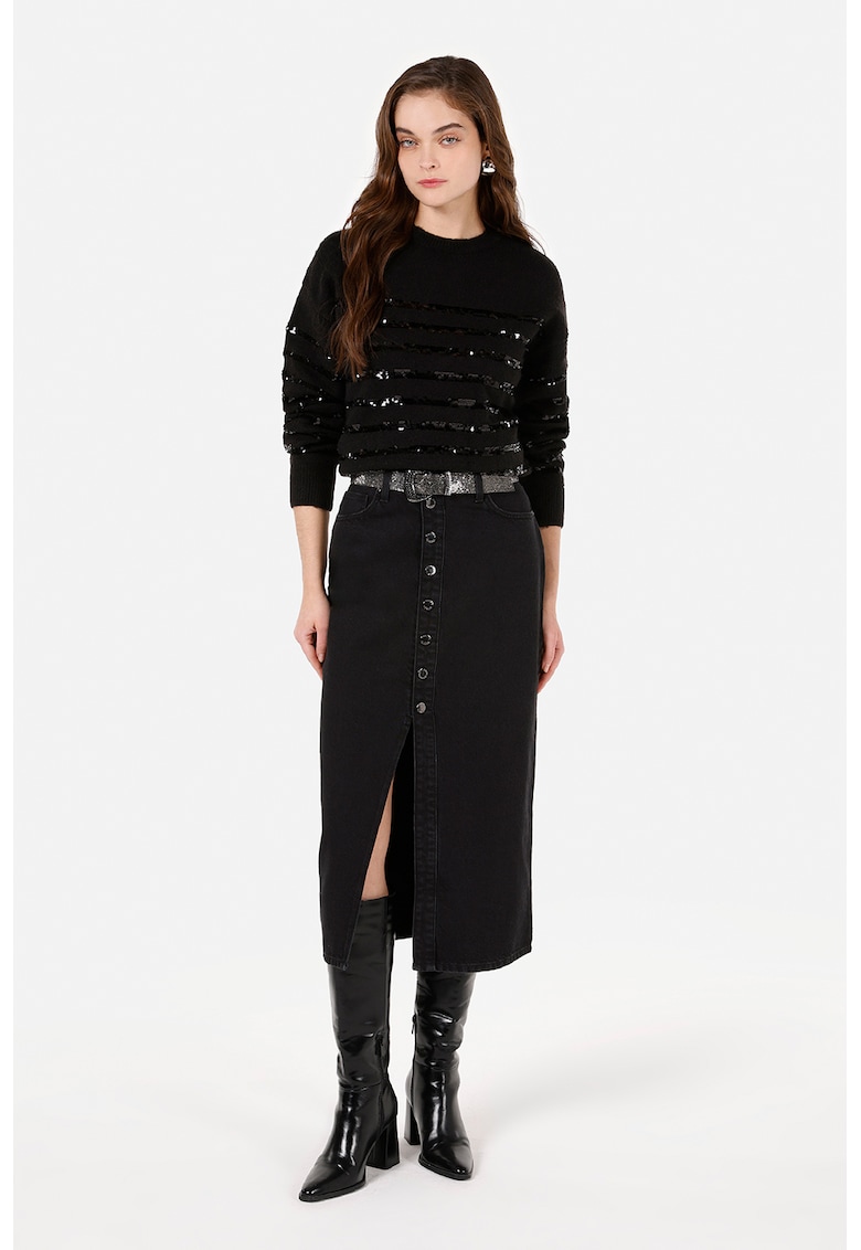 Pulover lejer cu decolteu la baza gatului