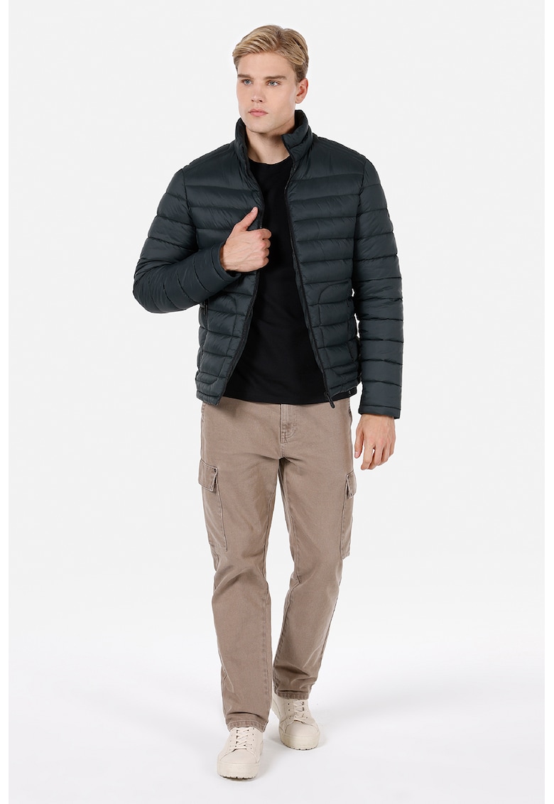 Geaca matlasata cu buzunare