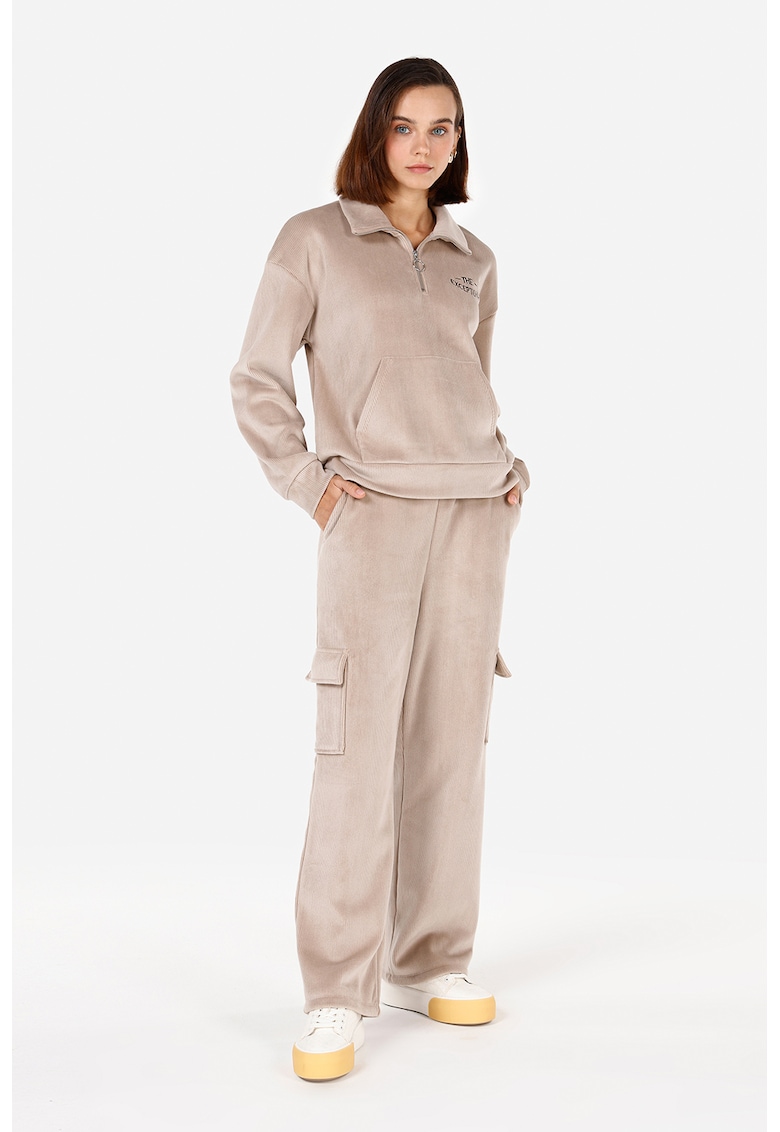 Pantaloni cargo cu snur in talie