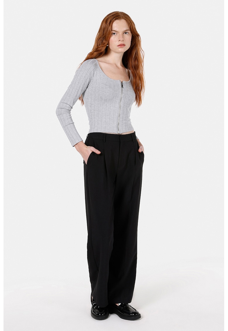 Bluza cu fermoar si decolteu rotund