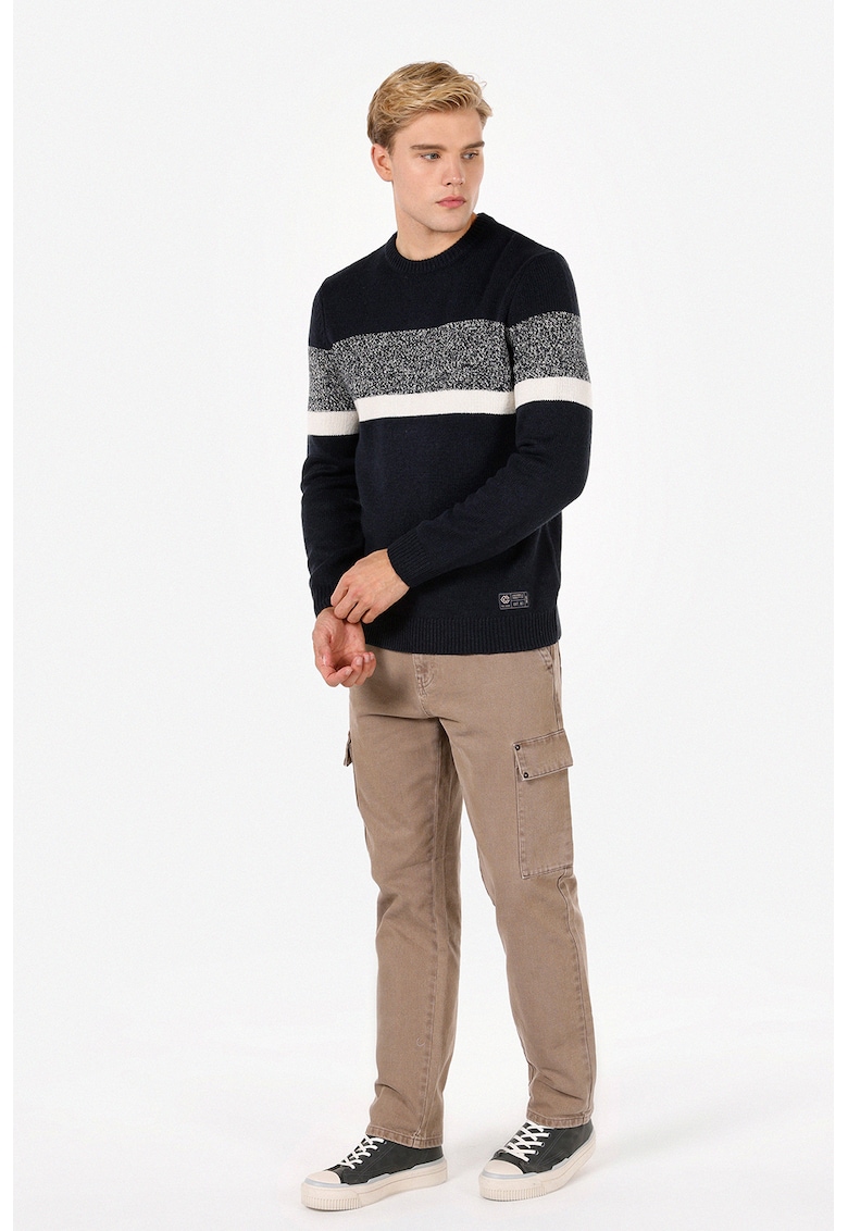 Pulover din amestec de lana cu decolteu la baza gatului