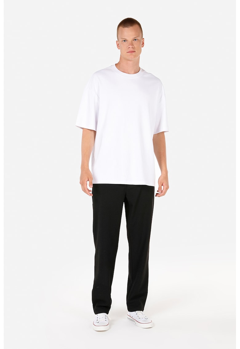 Pantaloni cu croiala dreapta si model uni