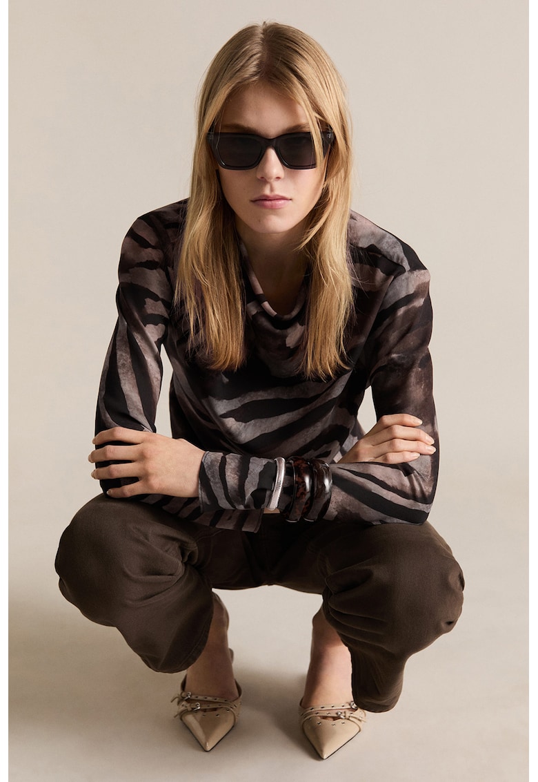 Bluza slim fit cu animal print