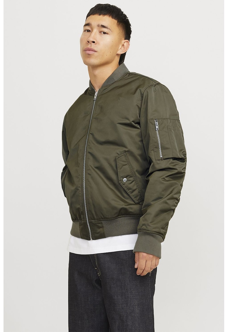 Jacheta bomber cu buzunare cu clapa