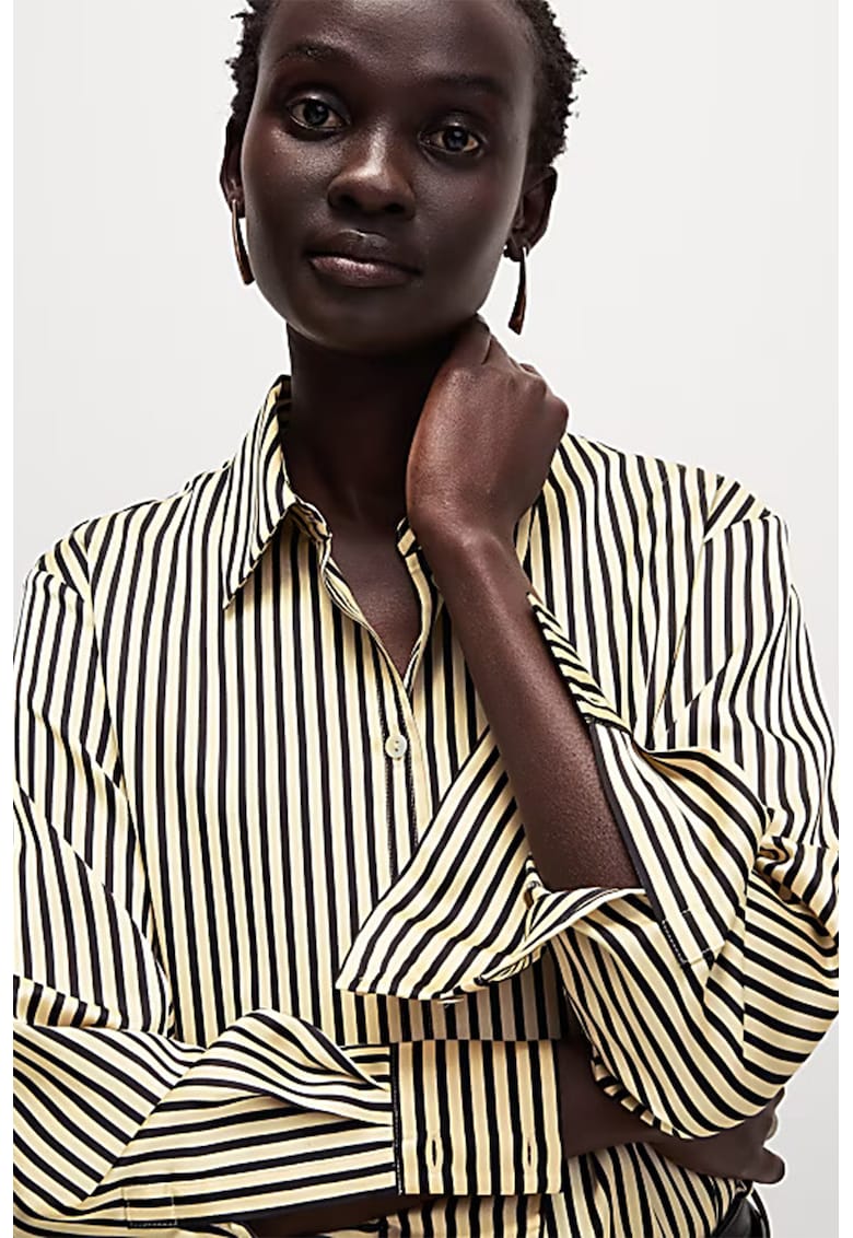 Camasa lejera cu model in dungi