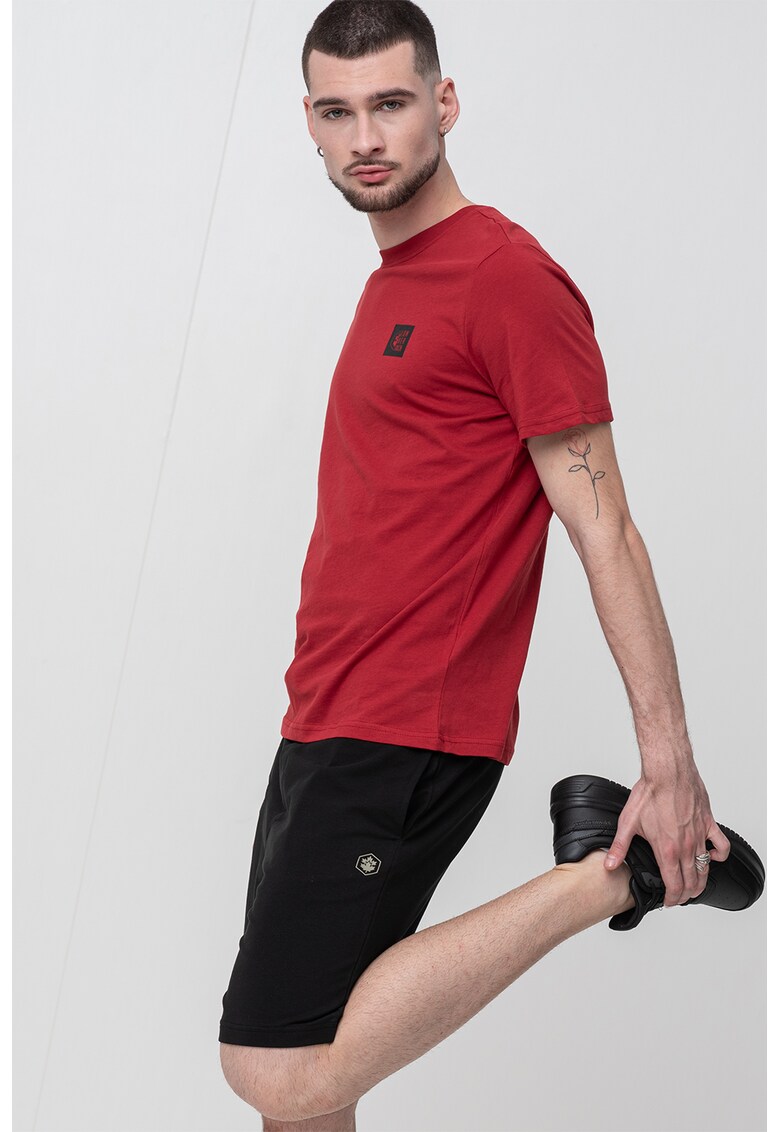 Tricou de bumbac cu decolteu la baza gatului - Negru/Rosu inchis