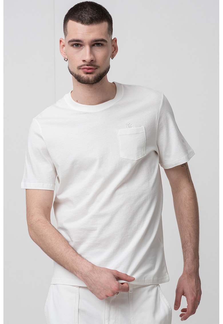 Tricou cu decolteu la baza gatului si buzunar pe piept - Alb