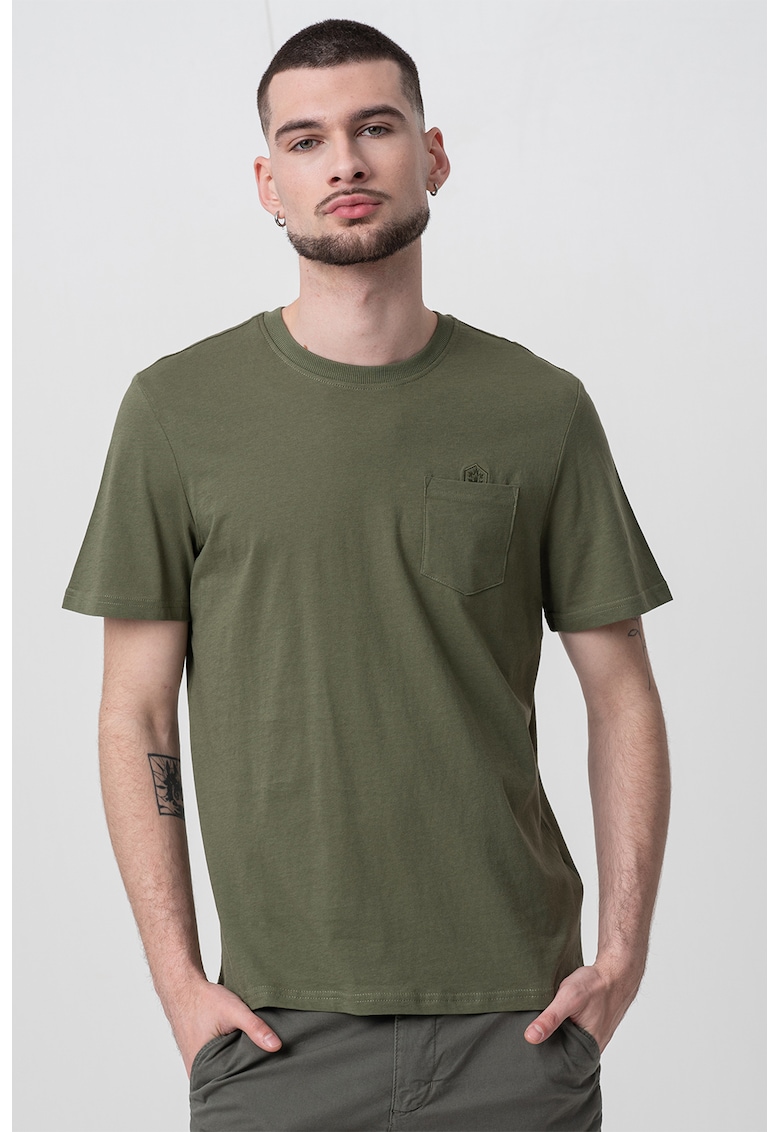 Tricou cu decolteu la baza gatului si buzunar pe piept - Verde sparanghel