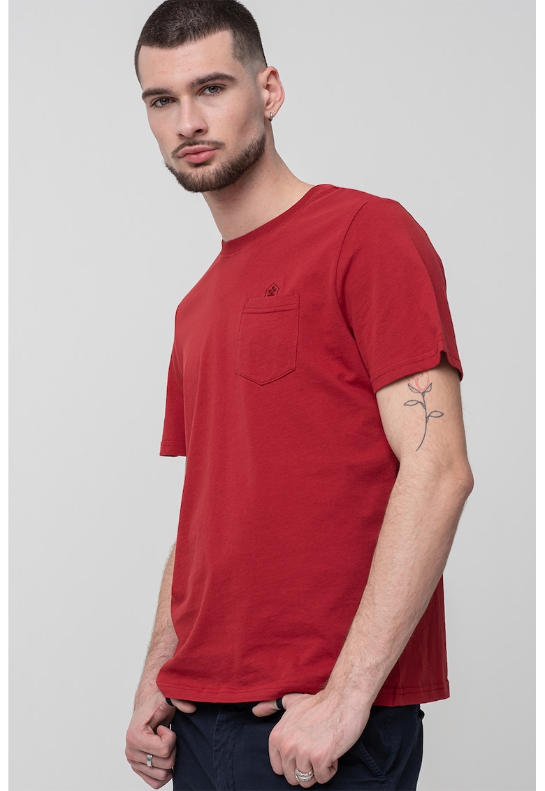 Tricou cu decolteu la baza gatului si buzunar pe piept - Caramiziu