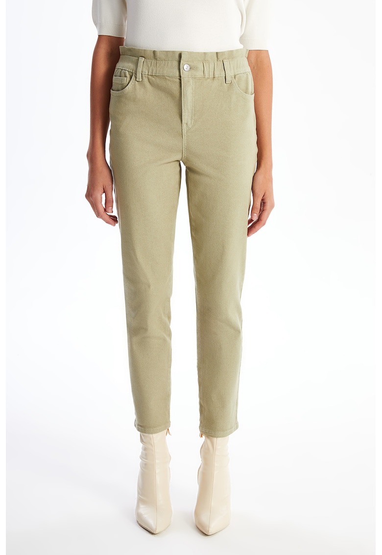 Pantaloni cu talie medie si model uni