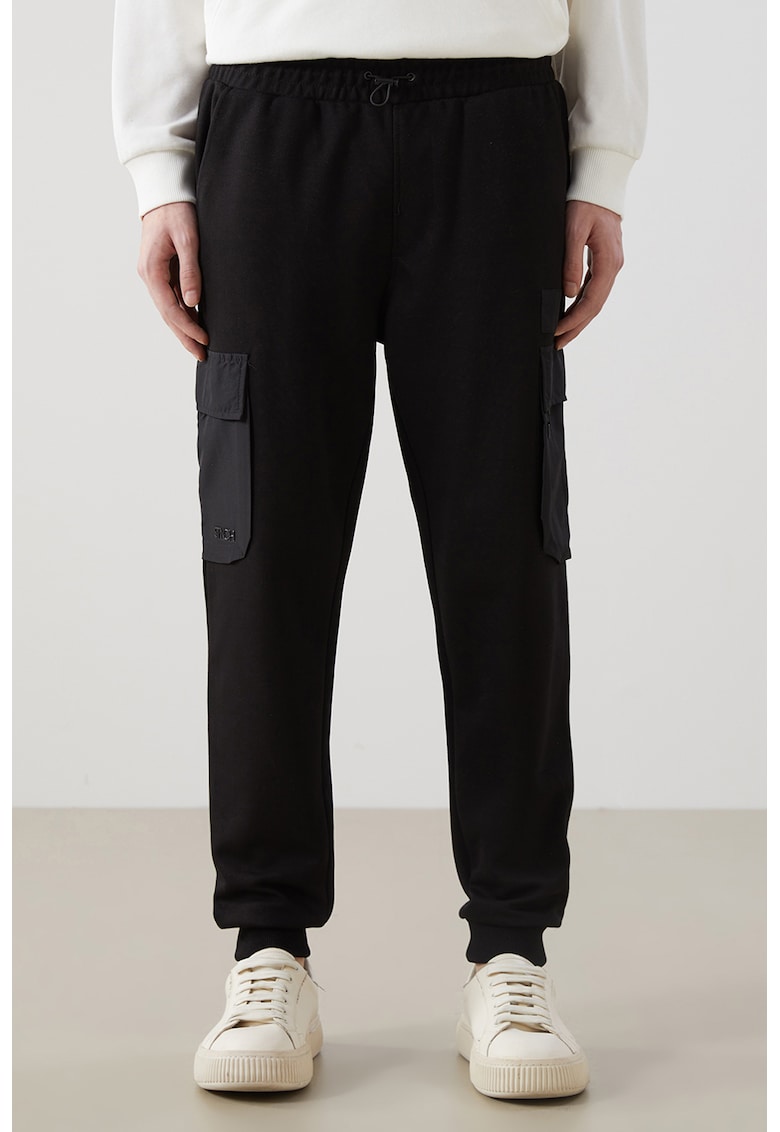 Pantaloni cargo cu talie ajustabila