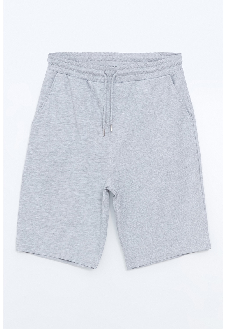 Bermude cu buzunare oblice