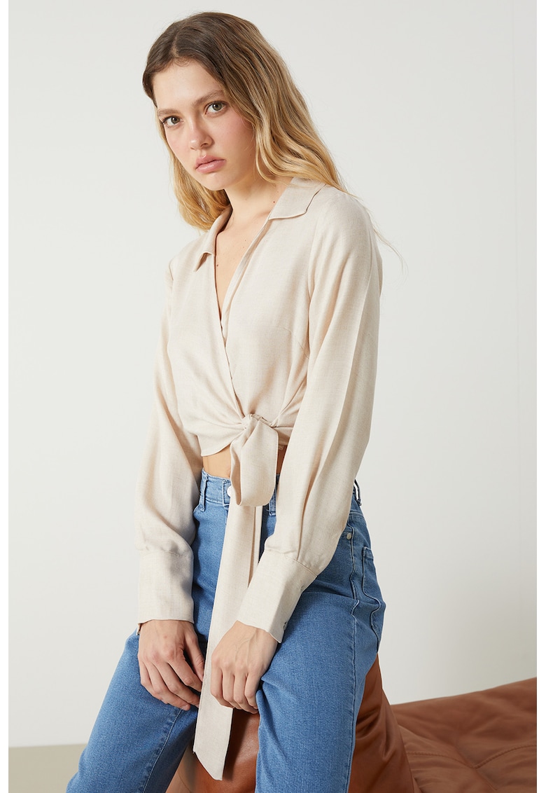 Bluza crop cu decolteu in V