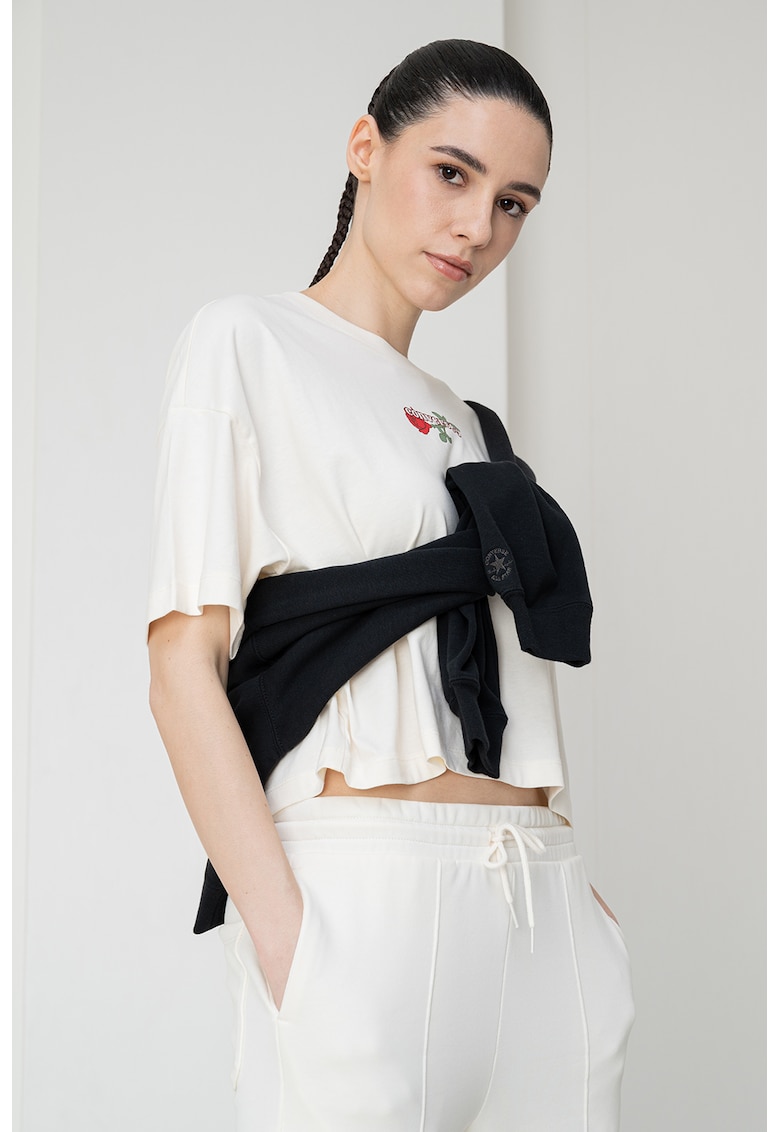 Tricou crop cu decolteu la baza gatului