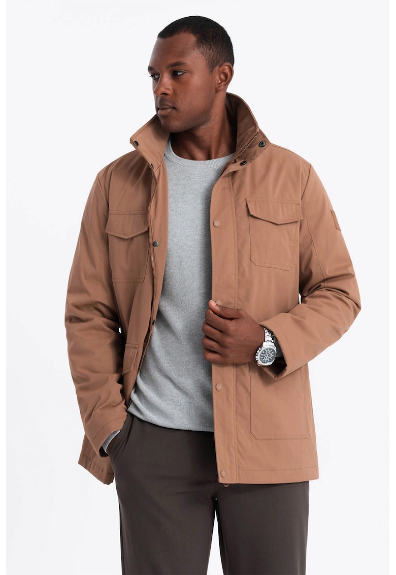 Geaca usoara cu buzunare multiple