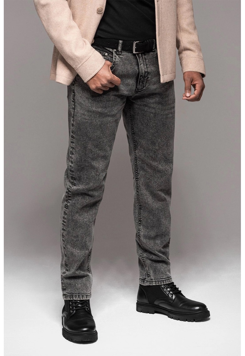 Blugi cu talie medie