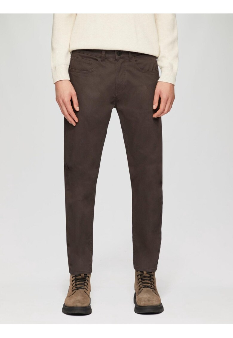 Pantaloni barbati - Mauro cu talie medie - croiala Regular Fit - Straight Leg - Maro