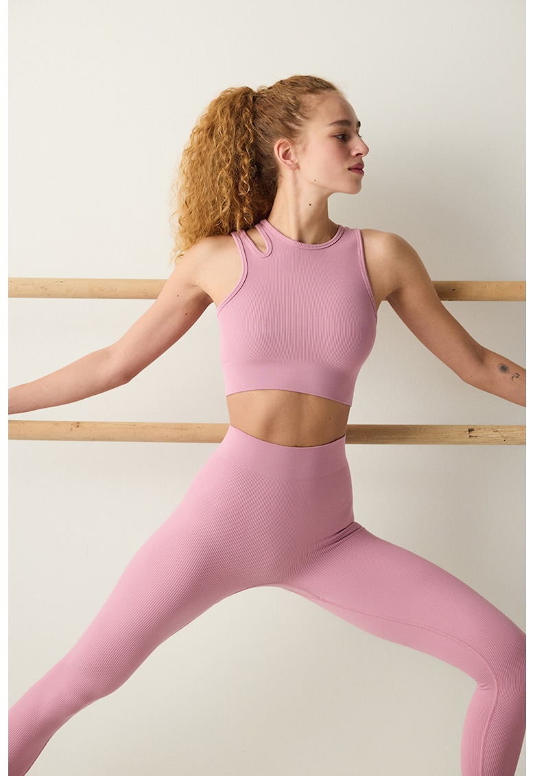 Top crop striat cu decupaj