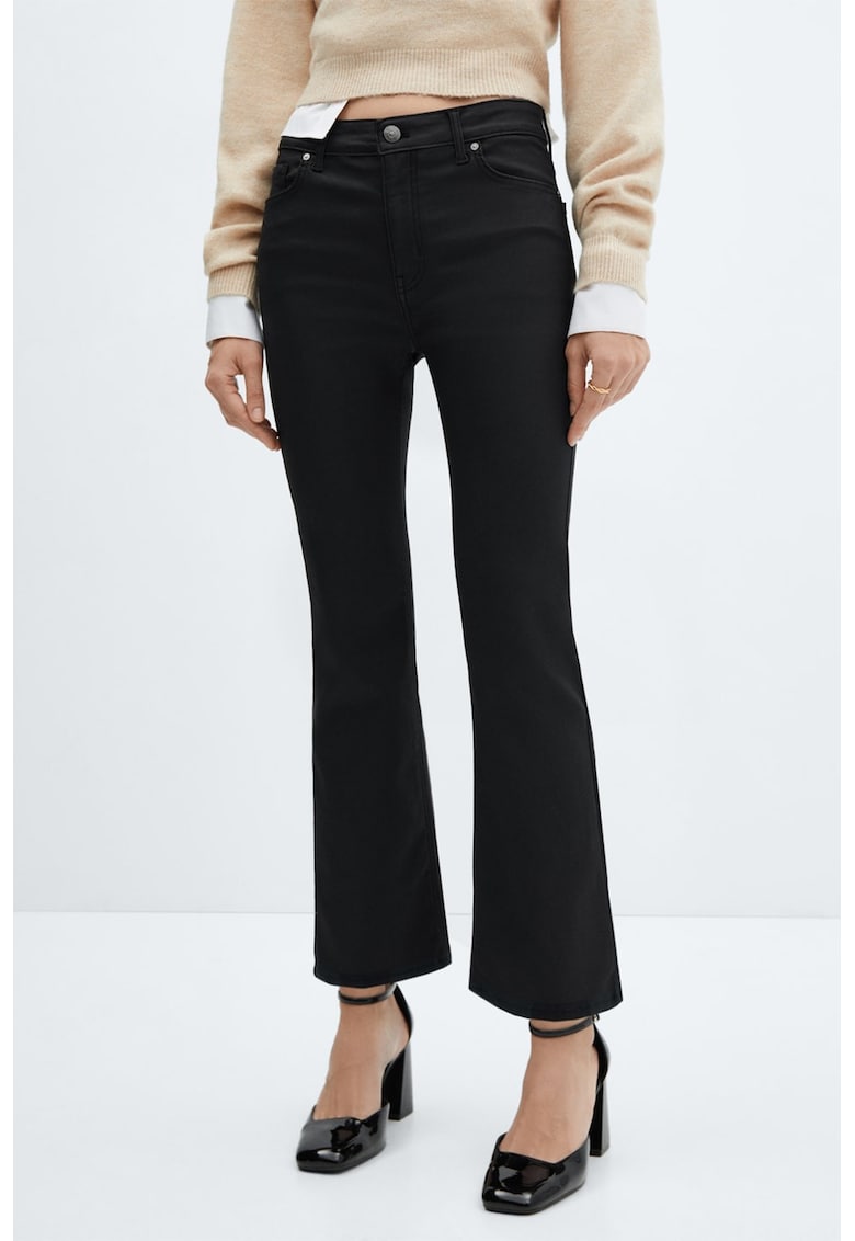 Blugi kick flared cu aspect peliculizat