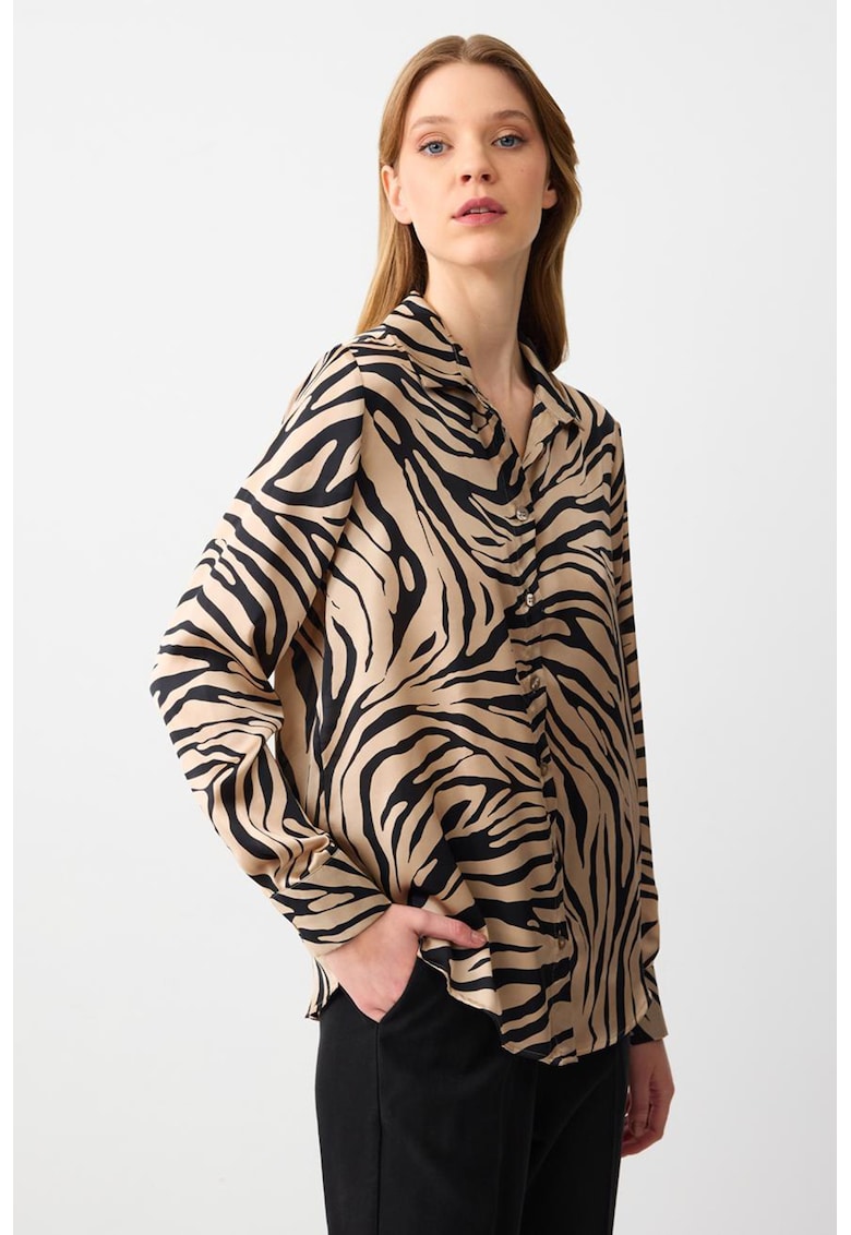 Camasa cu animal print si nasturi