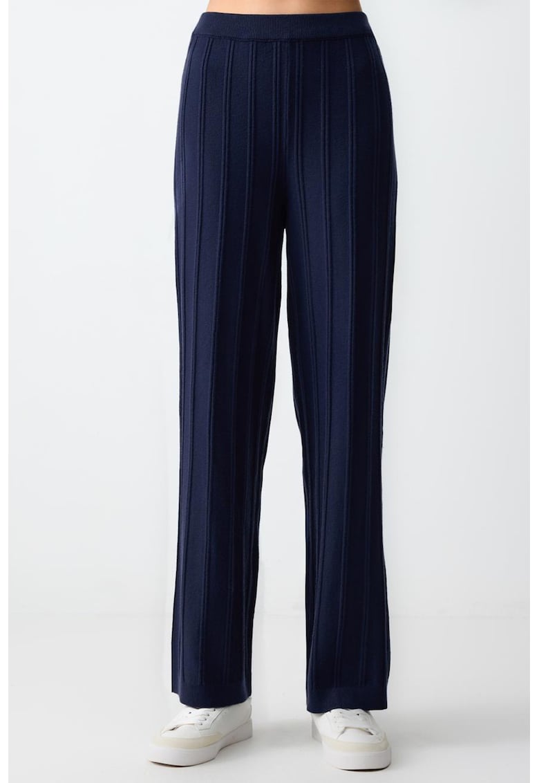 Pantaloni drepti cu talie inalta